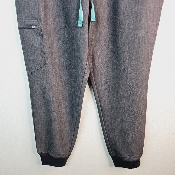 FIGS Gray Zamora Jogger Style Scrub Pants for Women, size Large - Picture 12 of 15